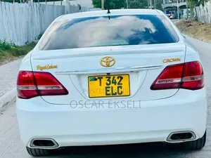 Toyota Crown 2008 White