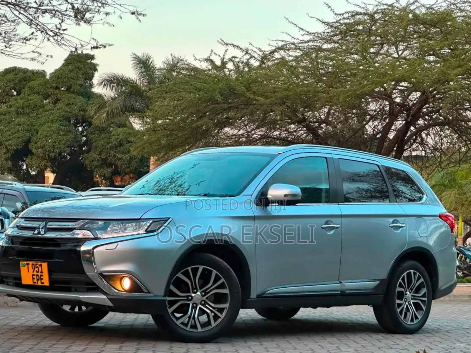 Mitsubishi Outlander 2015 Silver