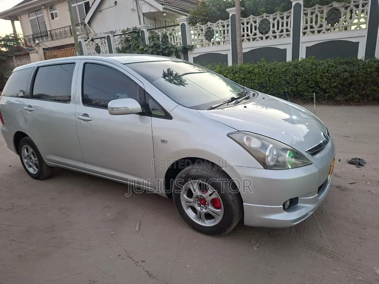 Toyota Wish 2004 Silver