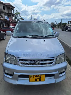 Toyota Noah 2.0 FWD (8 Seater) 2003 Silver