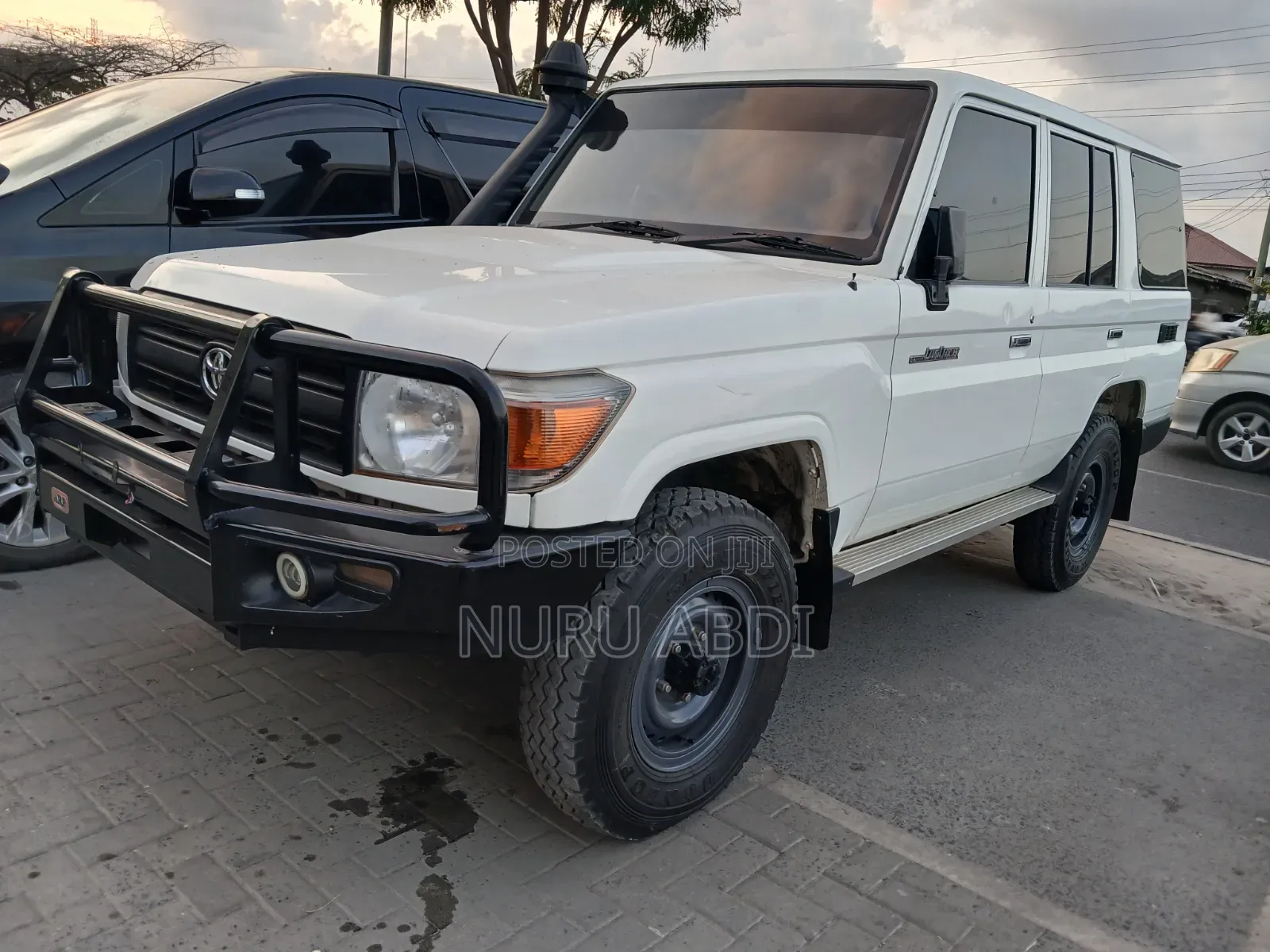 Toyota Land Cruiser 2018 White