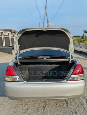 Toyota Mark II 2004 Silver
