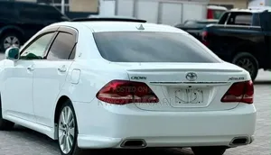 Toyota Crown 2009 White