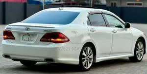 Toyota Crown 2009 White