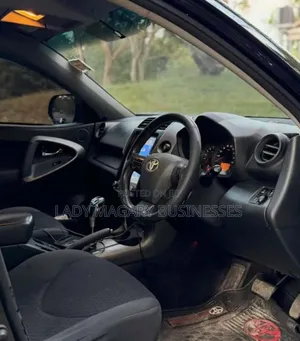 Toyota Vanguard 2010 Black