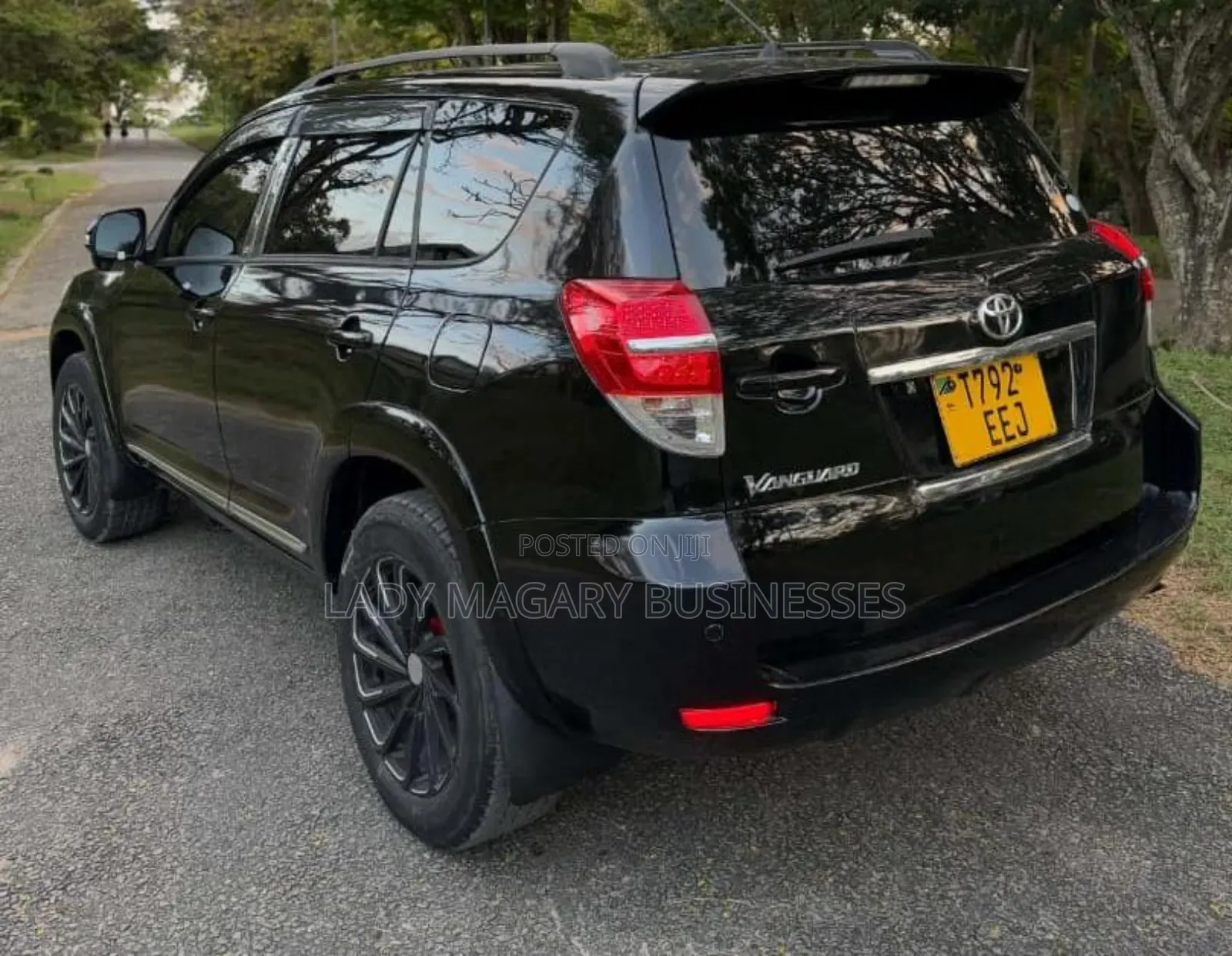 Toyota Vanguard 2010 Black