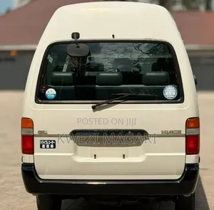 Toyota HiAce 1999 White