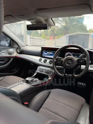 Mercedes-Benz E200 2017 Pearl