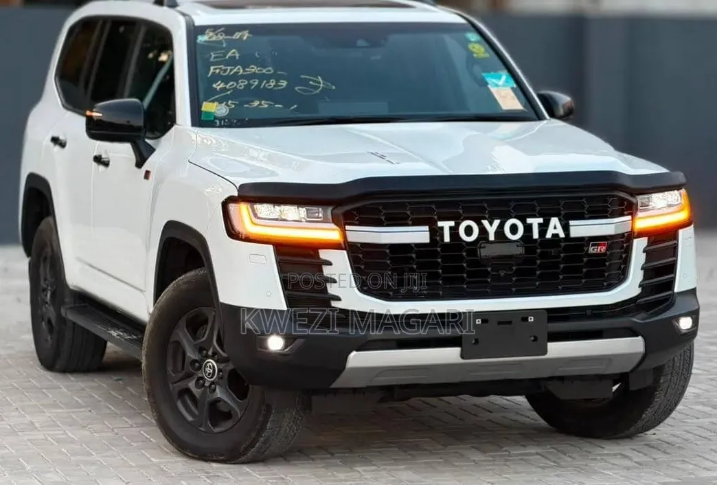 Toyota Land Cruiser 2024 White