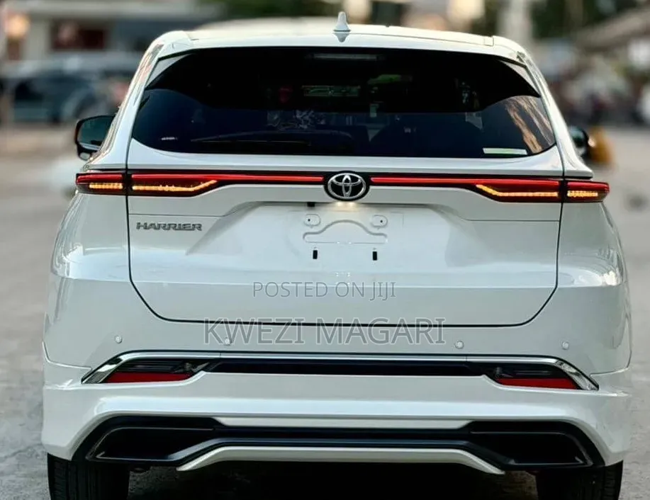 Toyota Harrier 2021 White