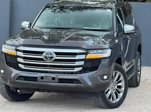 Toyota Land Cruiser 2024 Black