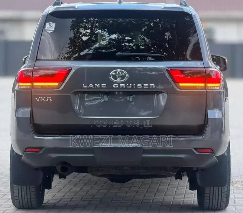 Toyota Land Cruiser 2024 Black