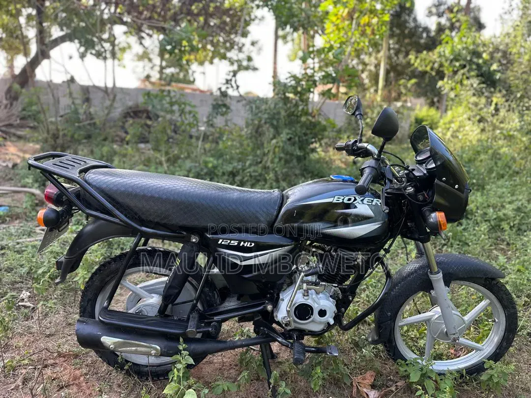 Bajaj Boxer 125 2024 Black
