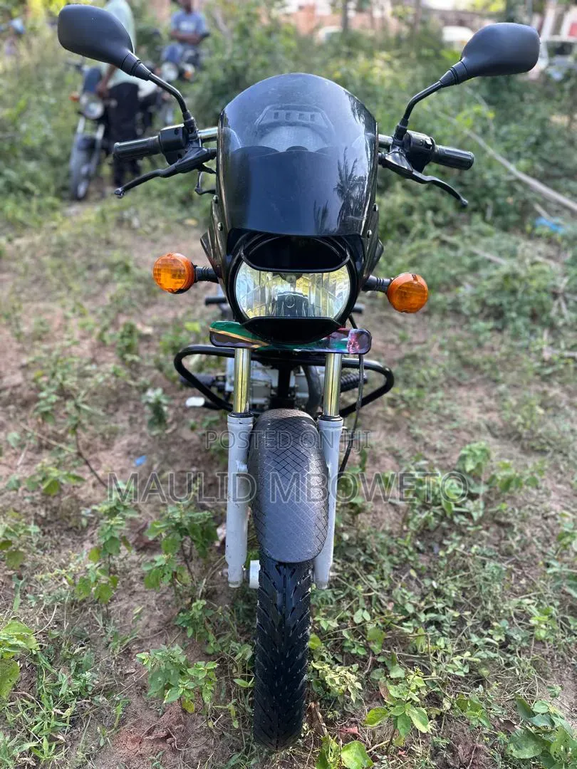 Bajaj Boxer 125 2024 Black