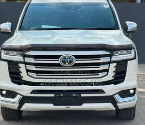 Toyota Land Cruiser 2025 White