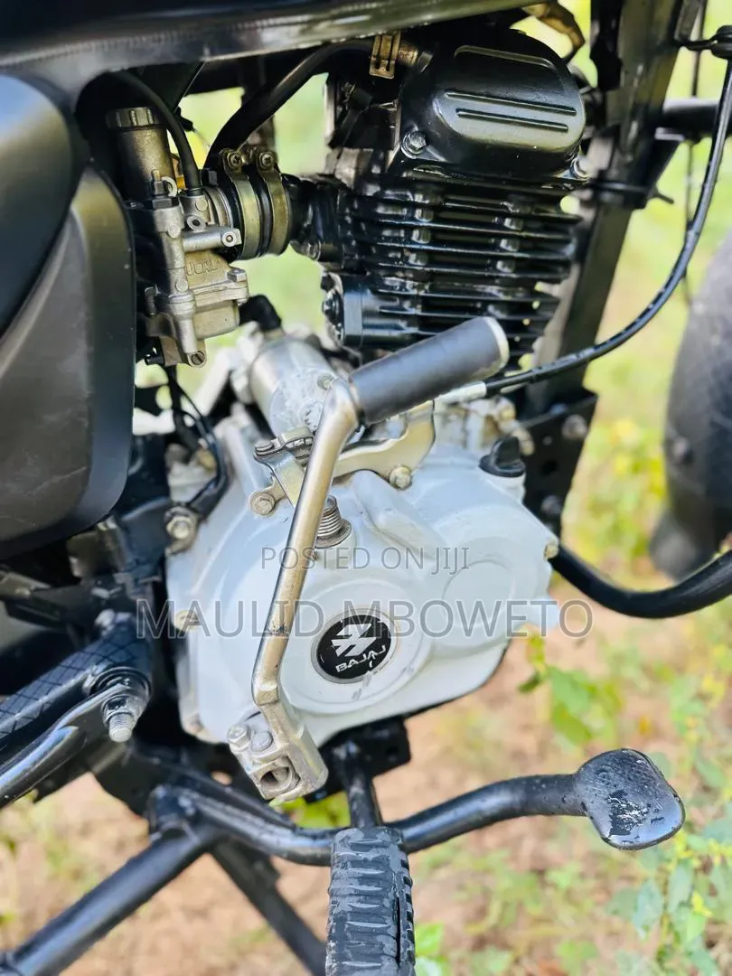 Bajaj Boxer 125 2024 Black