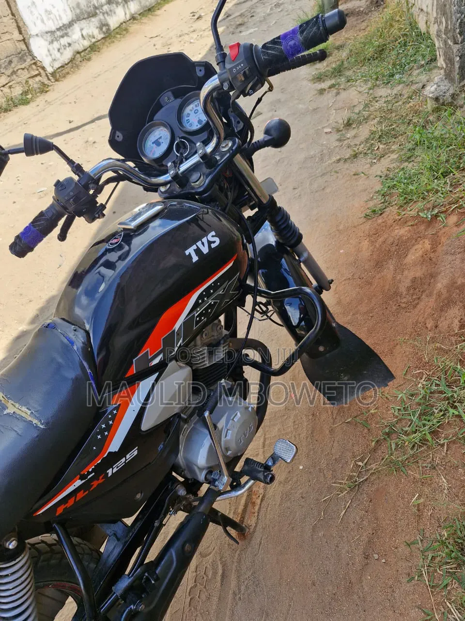 TVS HLX 125 2025 Black