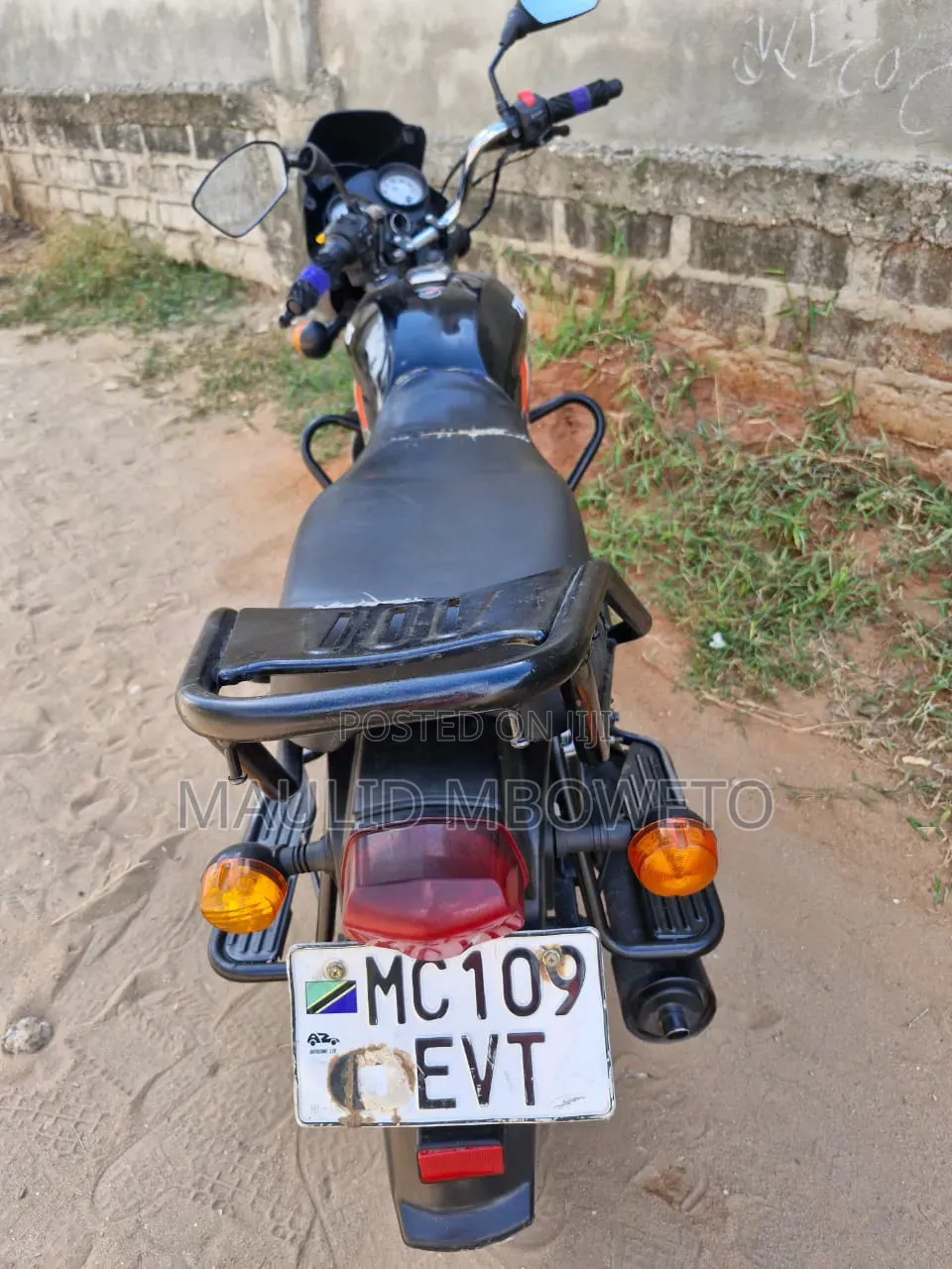 TVS HLX 125 2025 Black