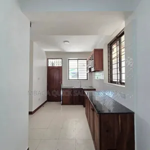 4bdrm House in Msasani for rent