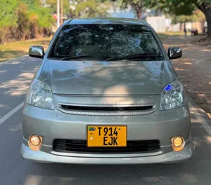 Toyota Raum 1.5 FWD 2006 Beige