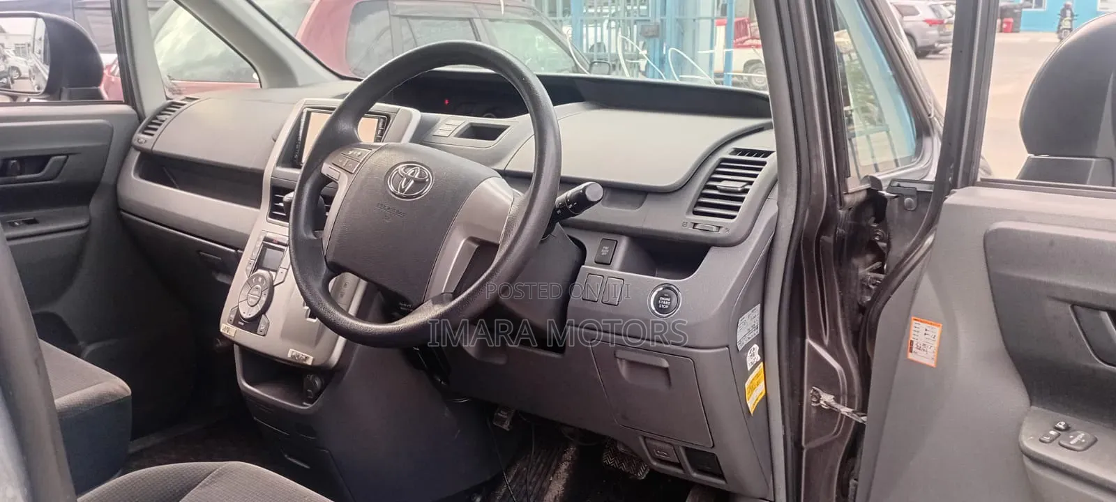 Toyota Noah 2009 Gray