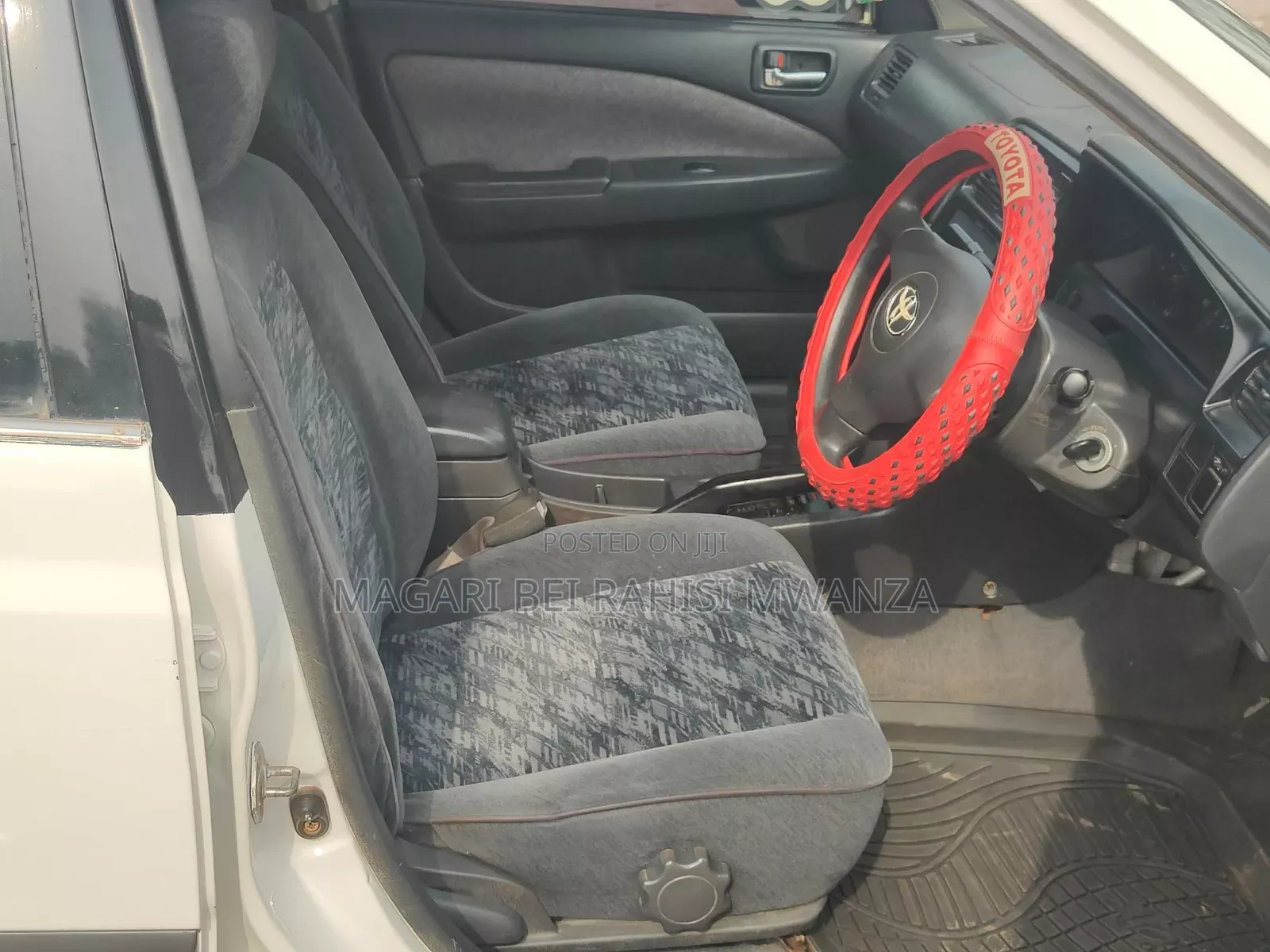 Toyota Carina 2001 White