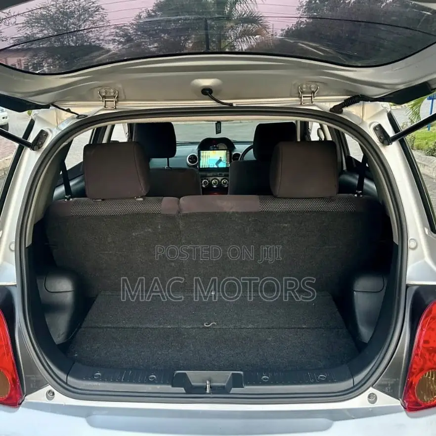 Toyota IST 2003 Silver