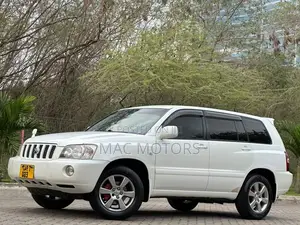 Toyota Kluger 2003 White