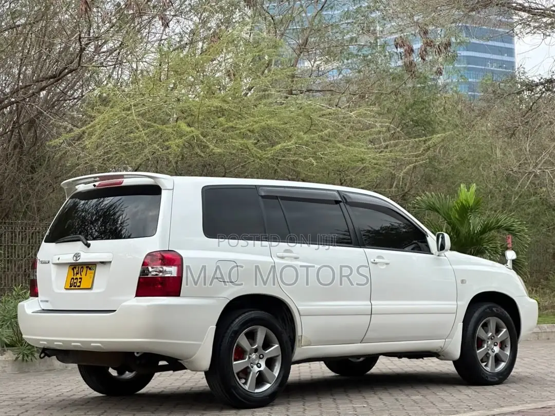 Toyota Kluger 2003 White