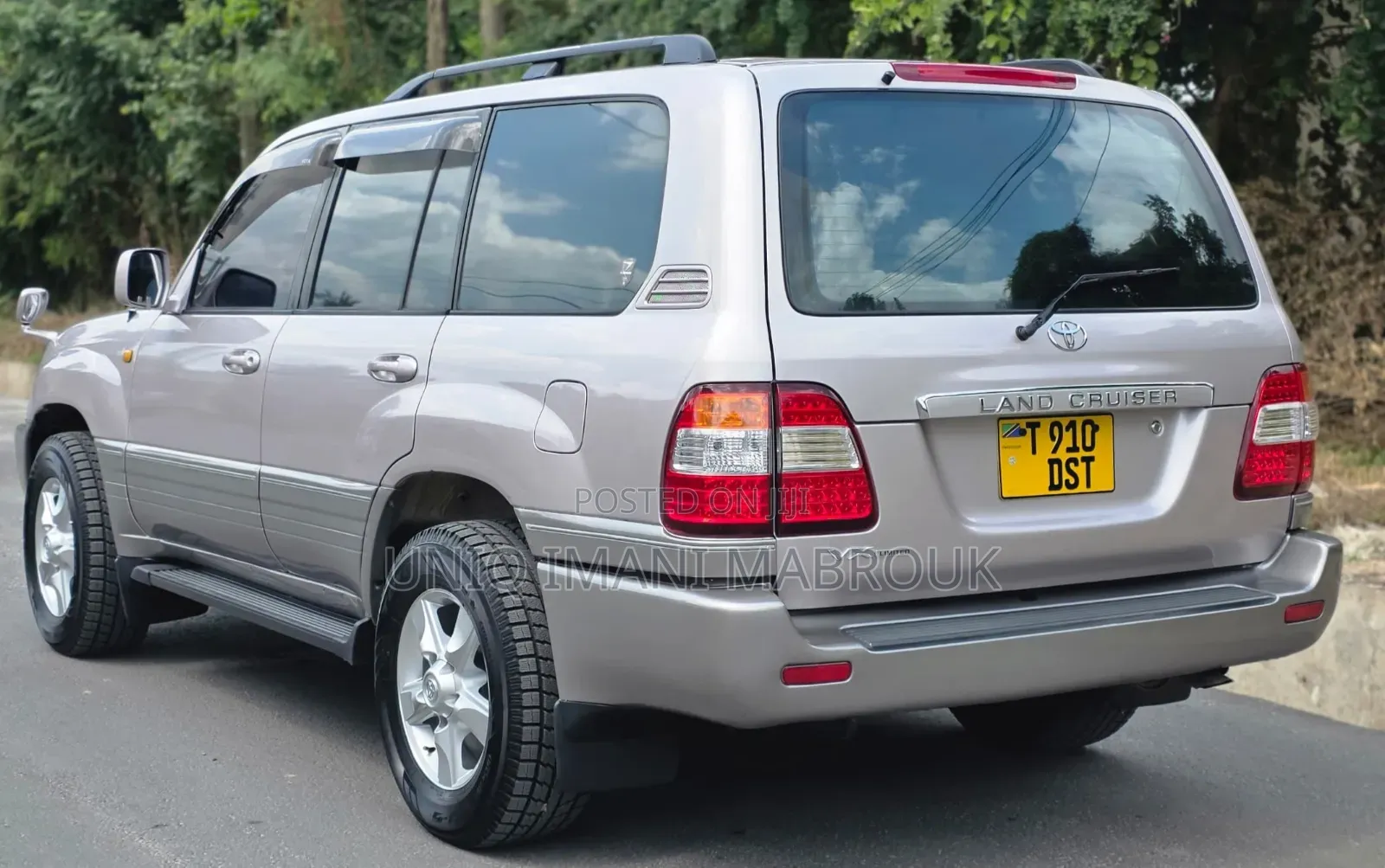Toyota Land Cruiser 2000 Silver