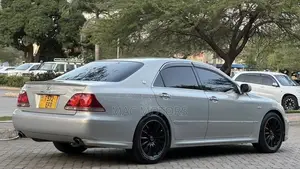 Toyota Crown 2005 Silver
