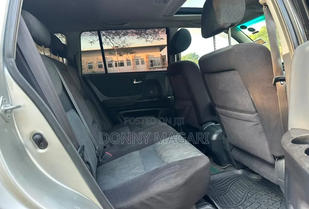 Toyota Kluger 2006 Silver