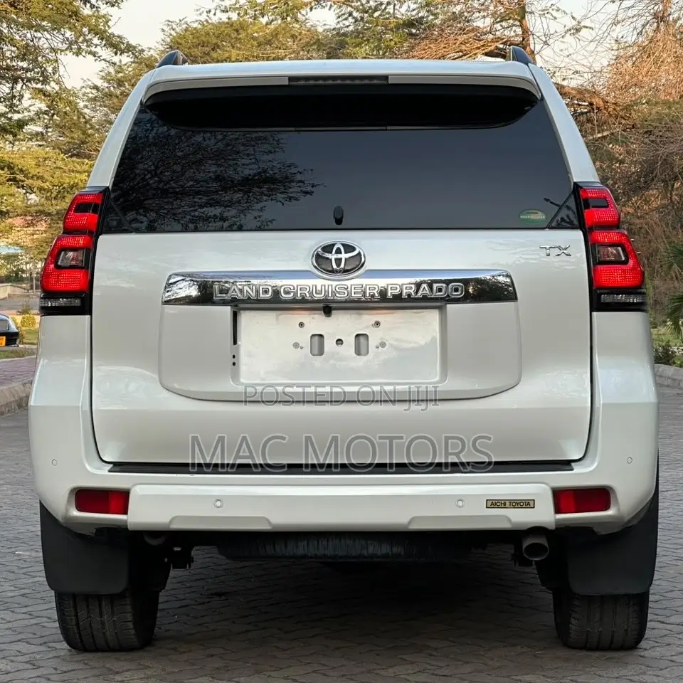 Toyota Land Cruiser Prado 2.8 2021 White