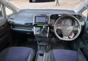 Toyota Wish 2012 Silver