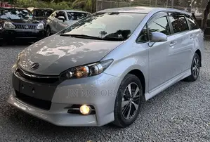 Toyota Wish 2012 Silver