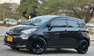 Toyota Ractis 2012 Black