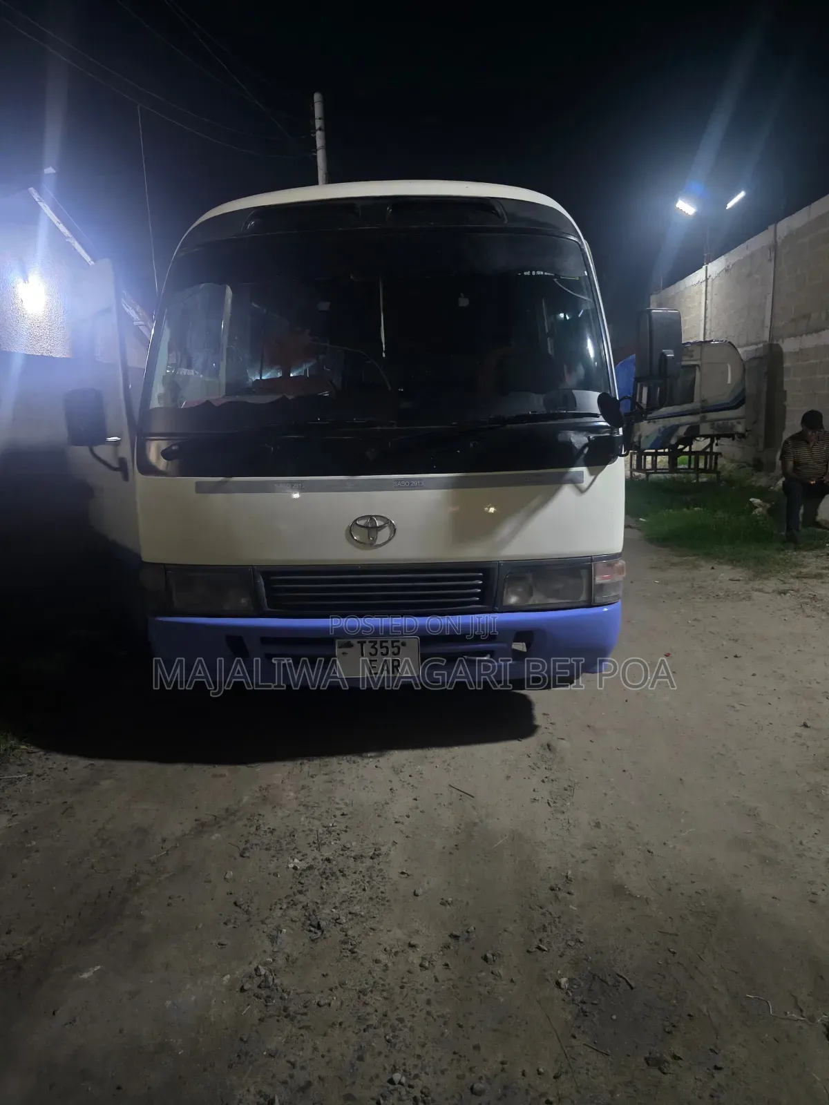 Toyota Coaster 2004 Beige