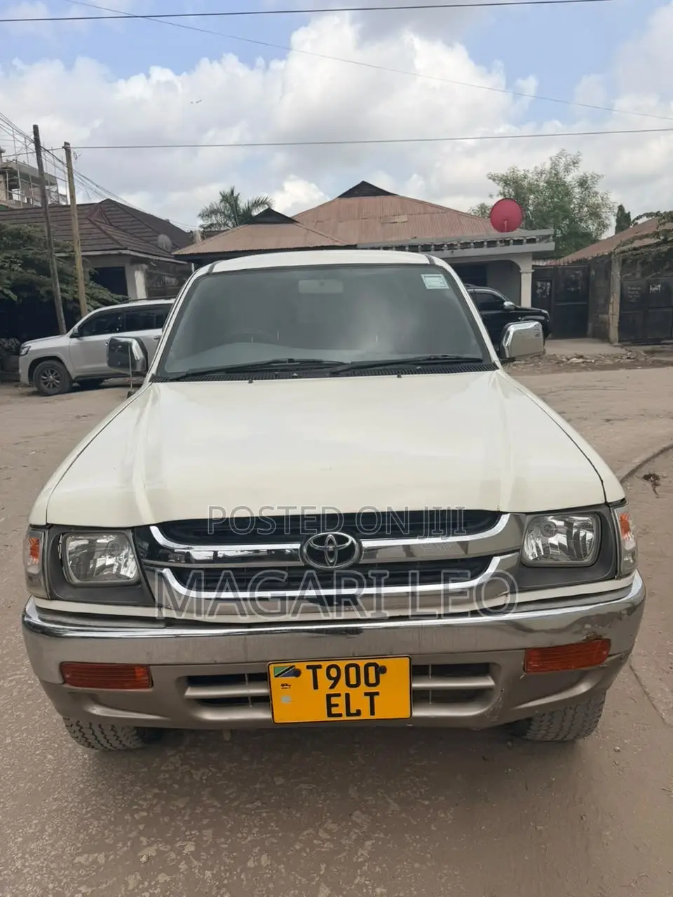 Toyota Hilux 2021 White