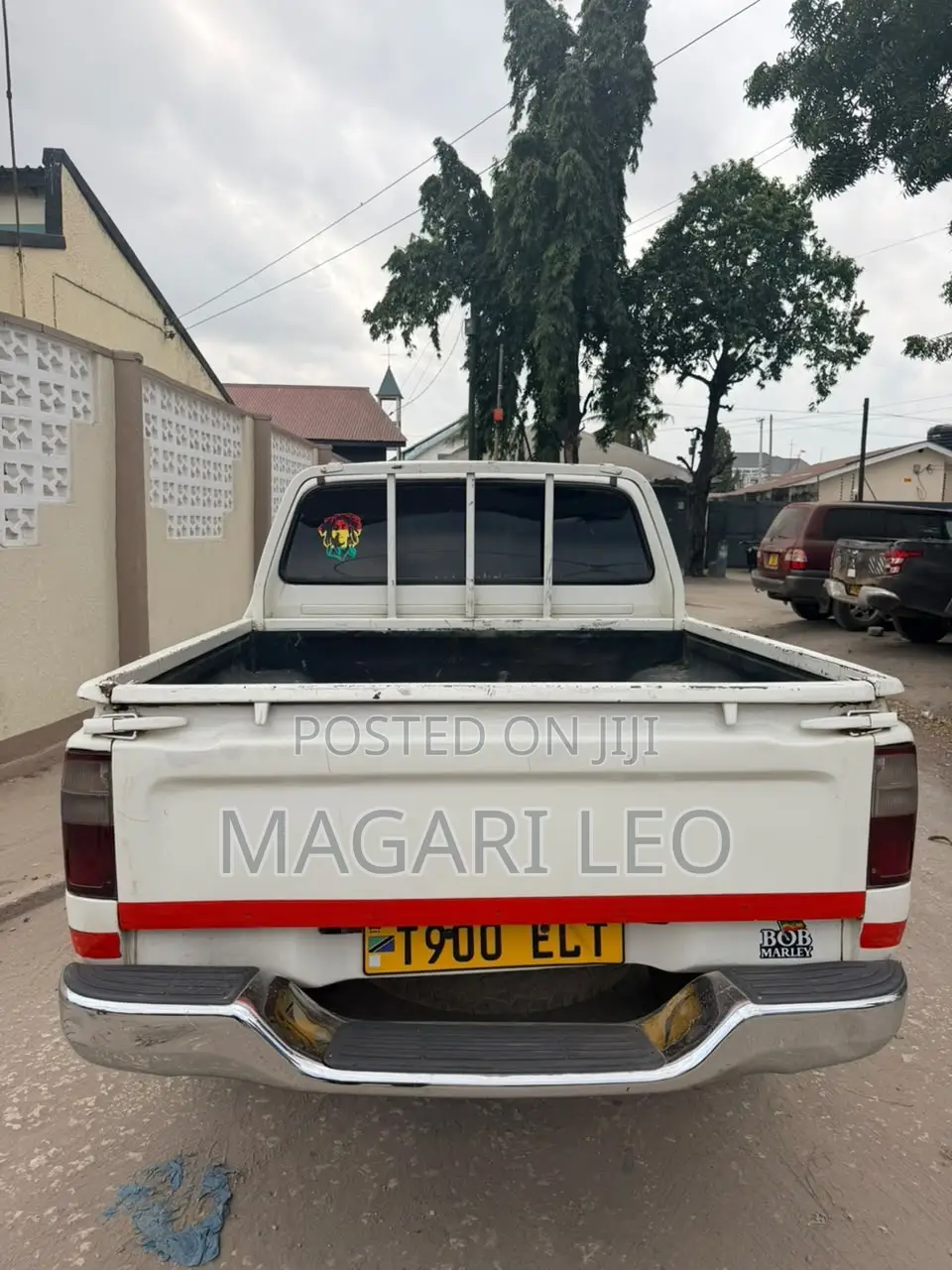 Toyota Hilux 2021 White