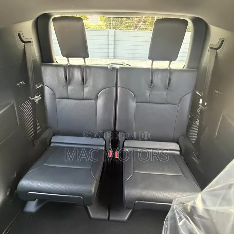 Toyota Land Cruiser LC300 2024 Gray