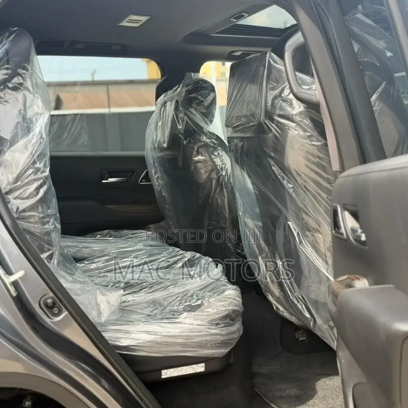 Toyota Land Cruiser LC300 2024 Gray