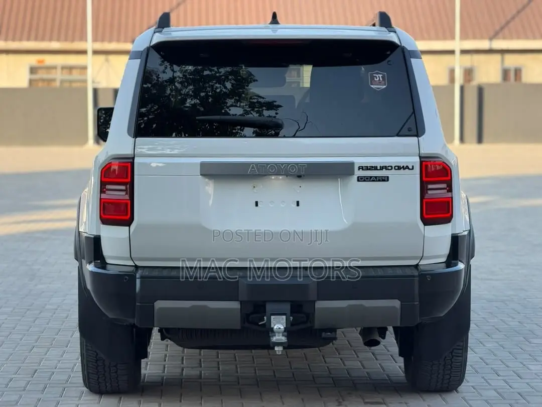 Toyota Land Cruiser Prado 2.8 2025 White