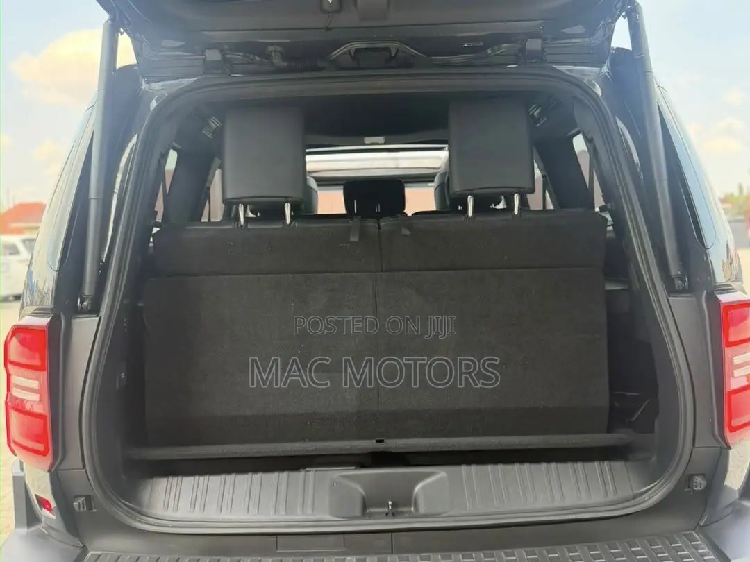 Toyota Land Cruiser Prado 2.8 2024 Gray
