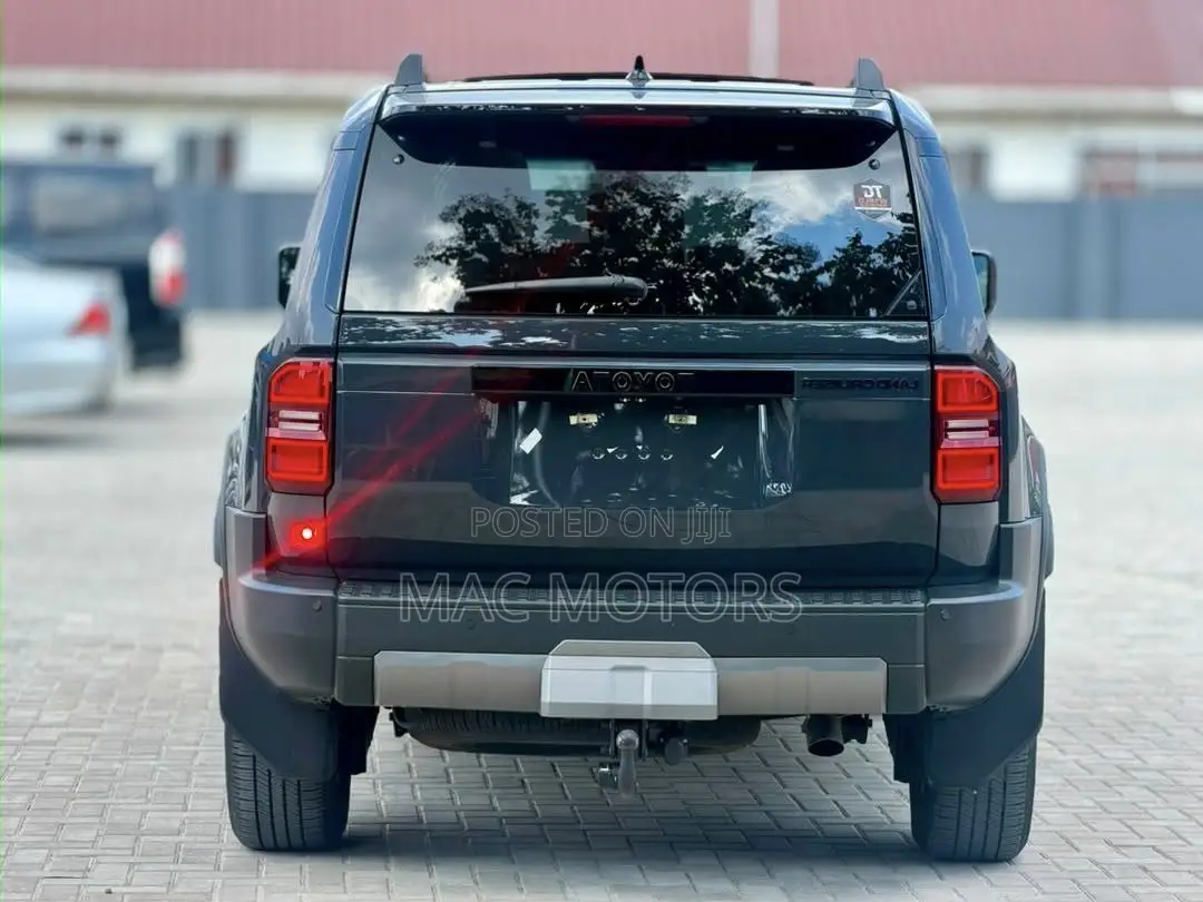 Toyota Land Cruiser Prado 2.8 2024 Gray