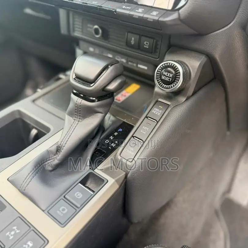 Toyota Land Cruiser Prado 2.8 2024 Gray