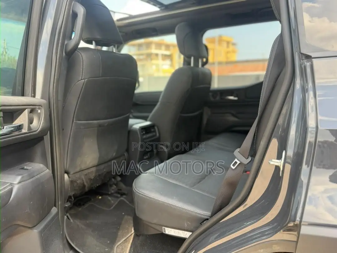 Toyota Land Cruiser Prado 2.8 2024 Gray