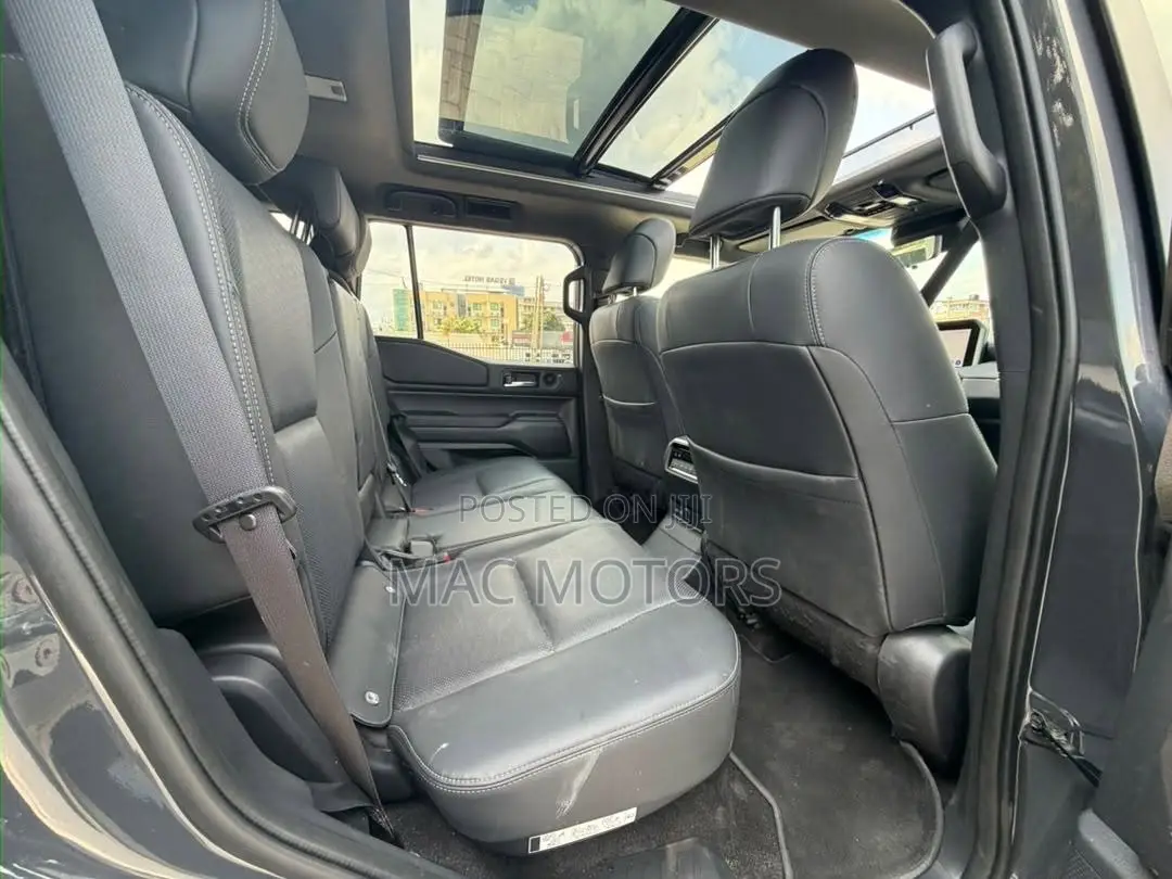 Toyota Land Cruiser Prado 2.8 2024 Gray