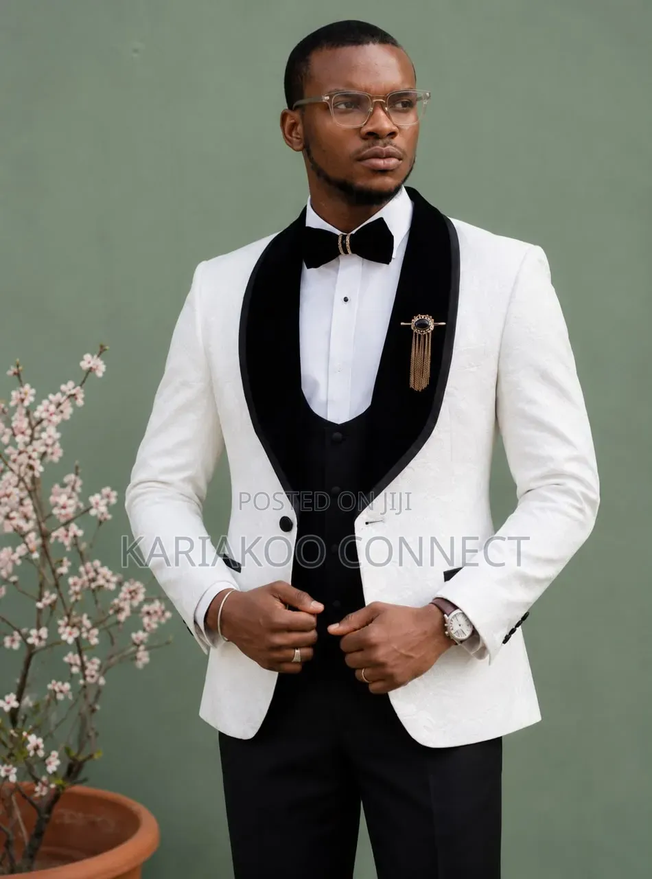Sharp Lock Fashion