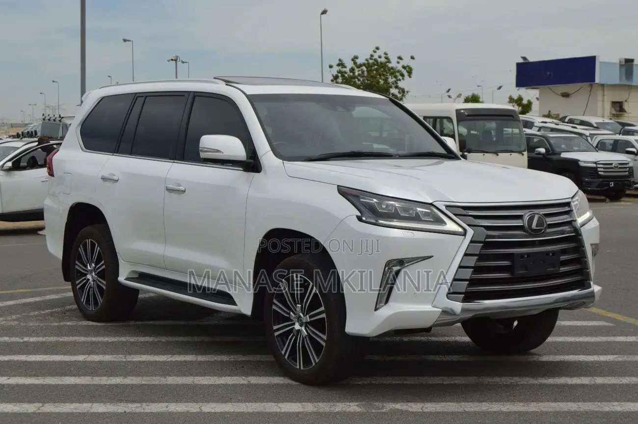 Lexus LX 570 (5 seats) AWD 2019 White