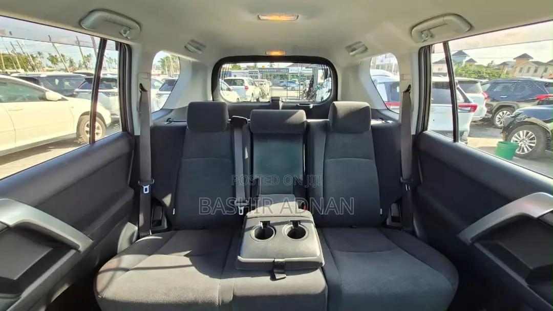 Toyota Land Cruiser Prado 2.7 2019 Pearl
